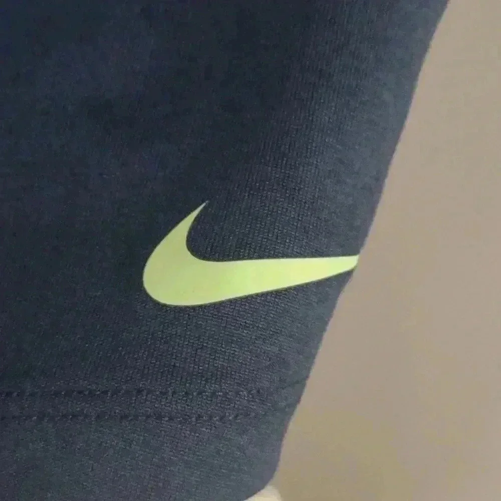 Nike Dri-Fit elastic workout navy blue top‎ size xsmall